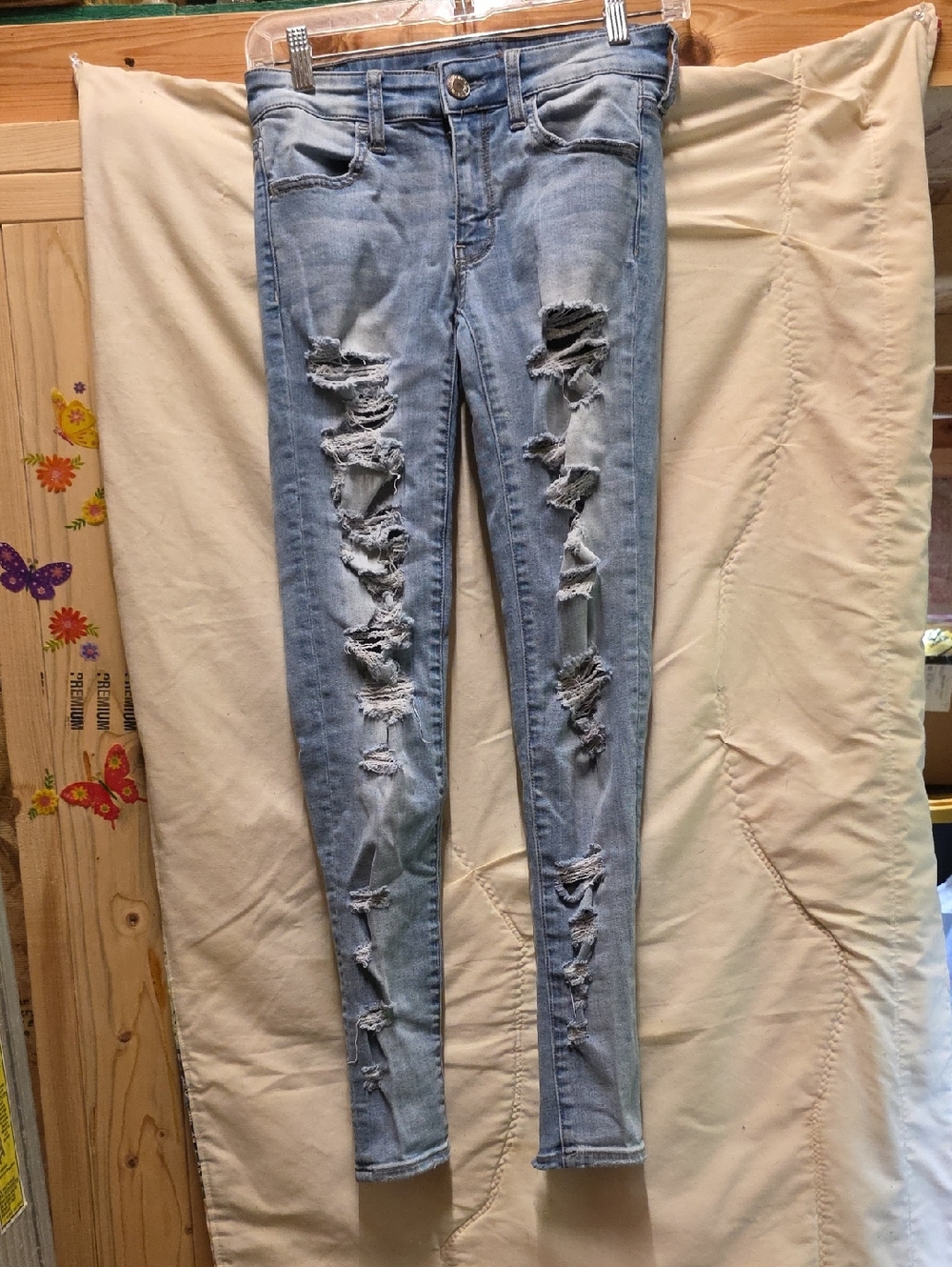 American Eagle Outfitters Light Blue Ripped Skinny Jeans Women's Size 2